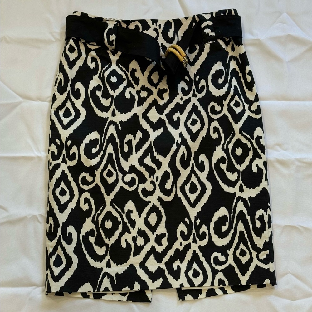 White House Black Market skirt